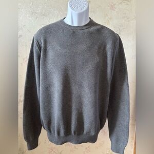 Izod  crew neck classic sweater.